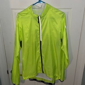 Men’s Highlighter Lightweight Running Jacket.